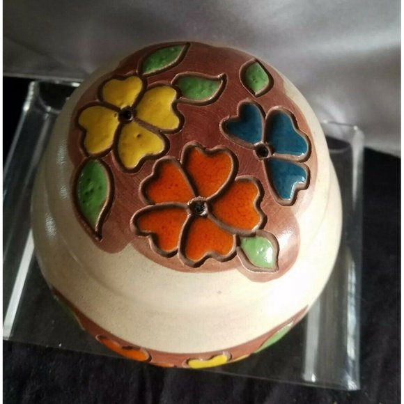 South America Handcrafted Pottery Ginger Jar with lid enamel flowers - Picture 3 of 9